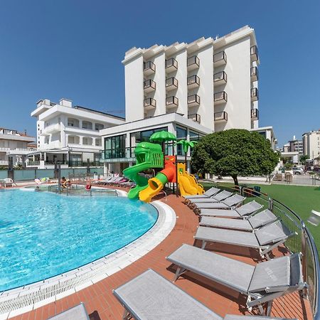 Hotel 2000 Riccione Exteriör bild