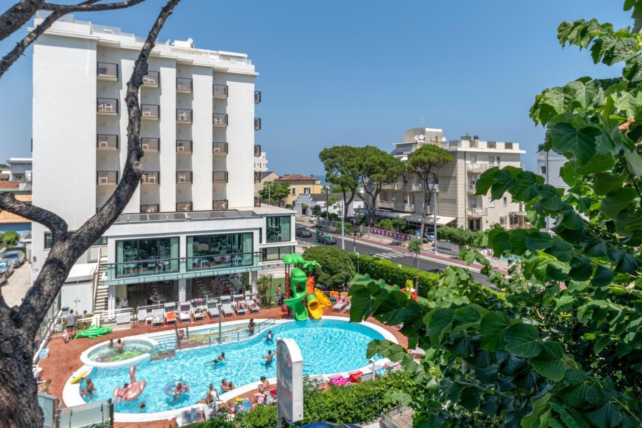 Hotel 2000 Riccione Exteriör bild