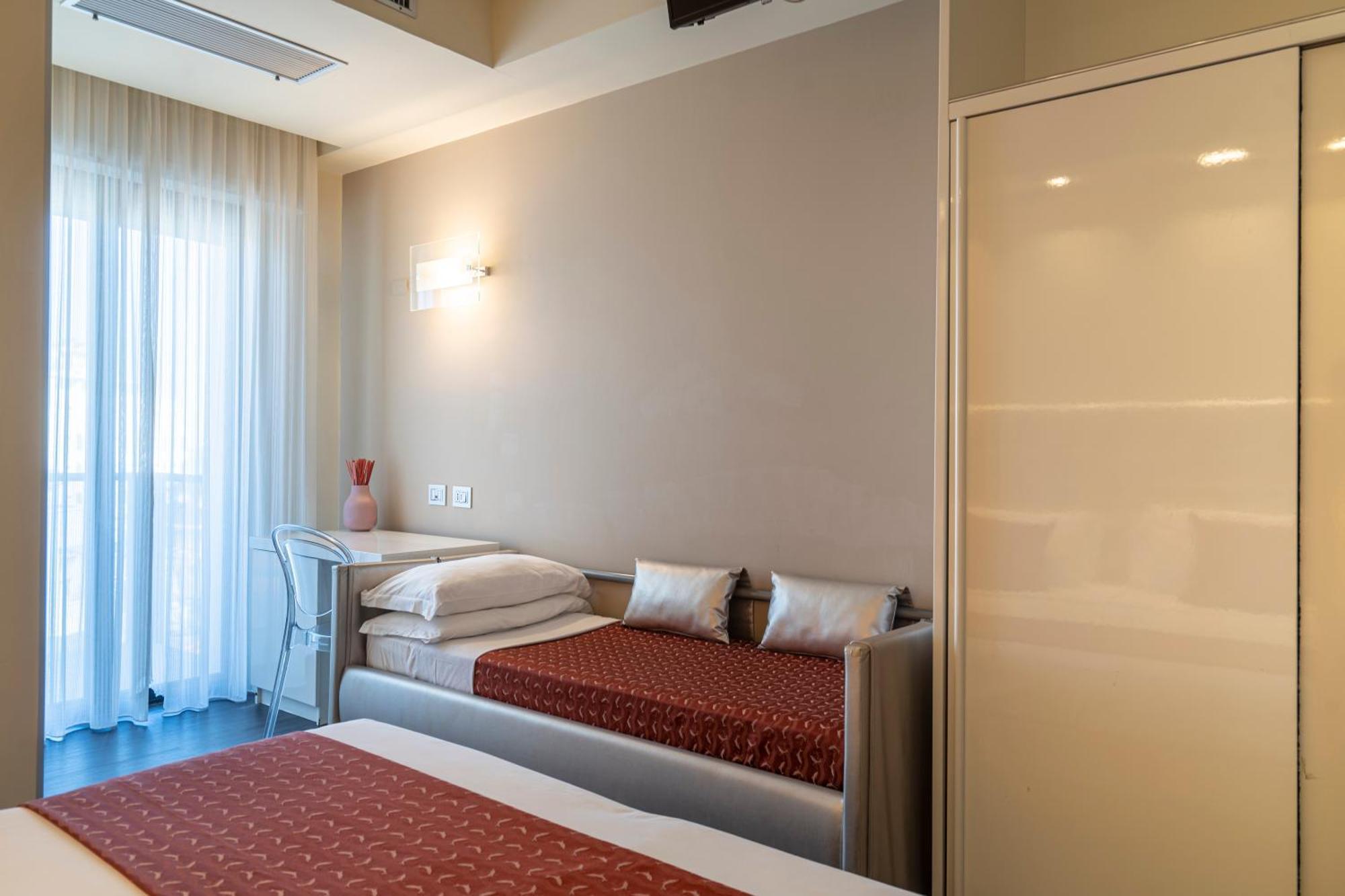 Hotel 2000 Riccione Exteriör bild