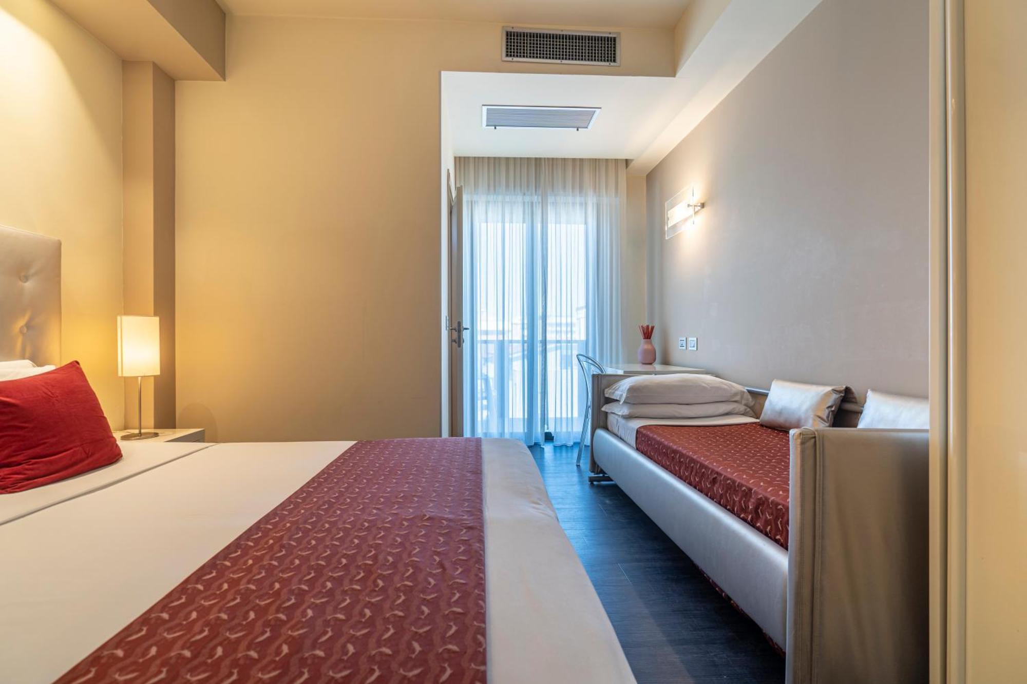 Hotel 2000 Riccione Exteriör bild