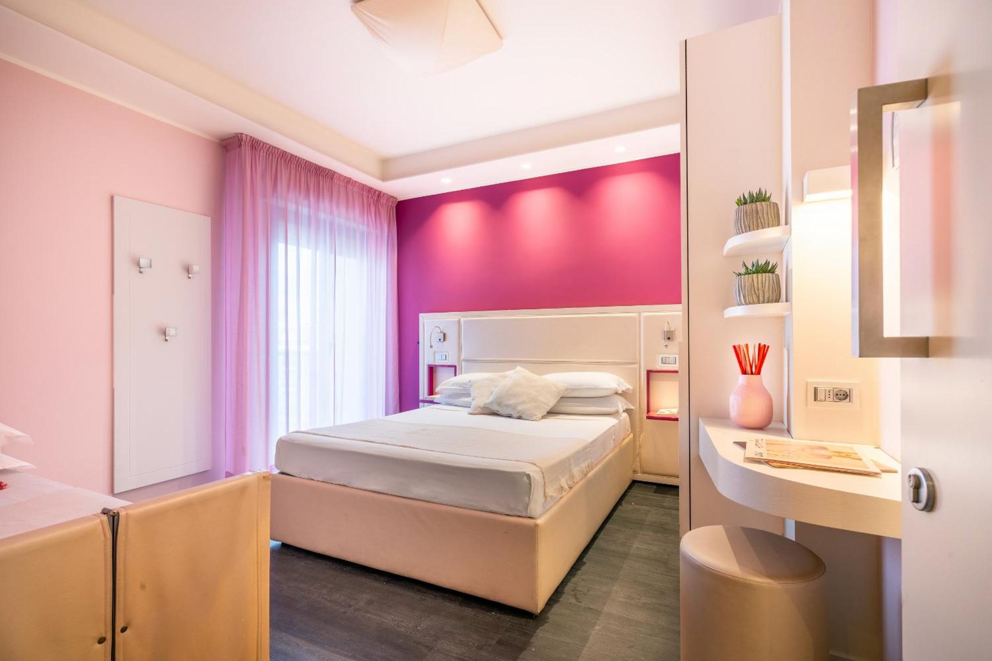 Hotel 2000 Riccione Exteriör bild